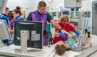 Nastoletnia pacjentka z Ukrainy przeszła trudny i wymagający zabieg